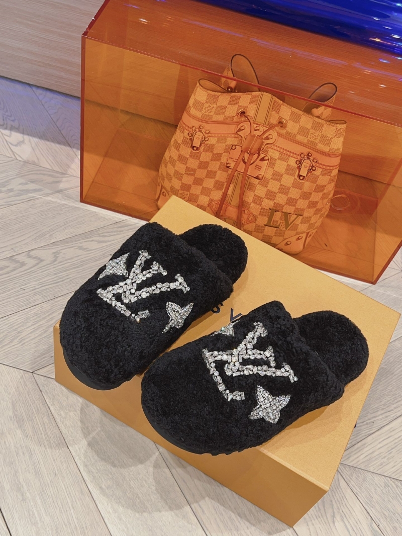 Louis Vuitton Slippers